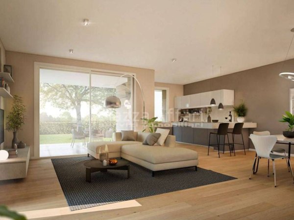 casa indipendente in vendita a Reggio nell'Emilia in zona Città Storica