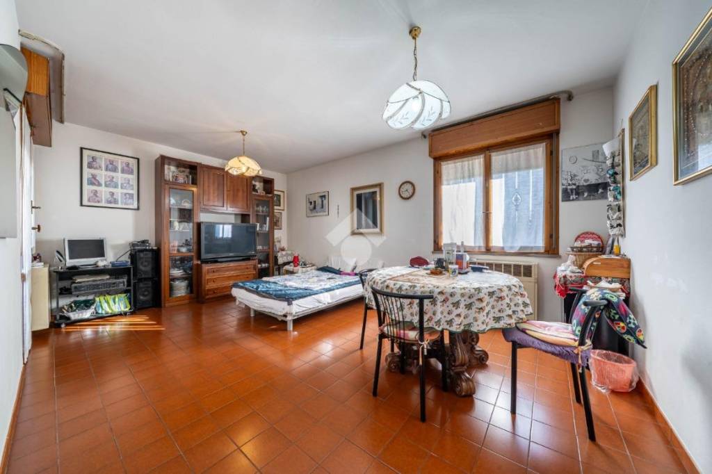 appartamento in vendita a Reggio nell'Emilia in zona Rivalta