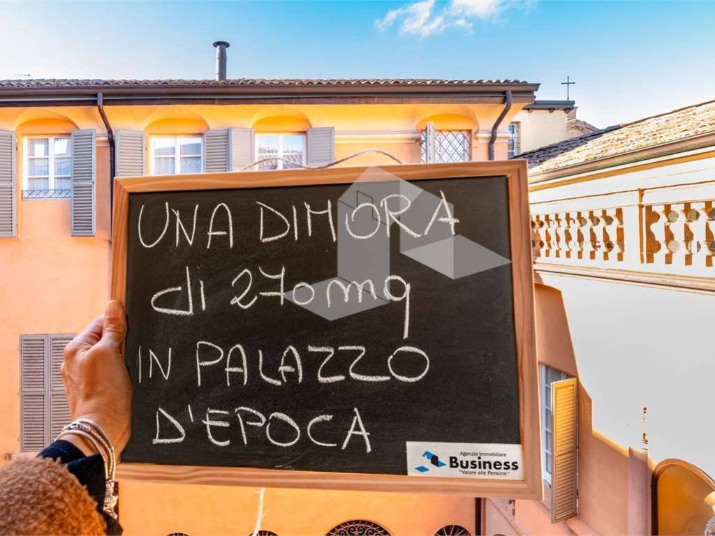 appartamento in vendita a Reggio nell'Emilia in zona Città Storica