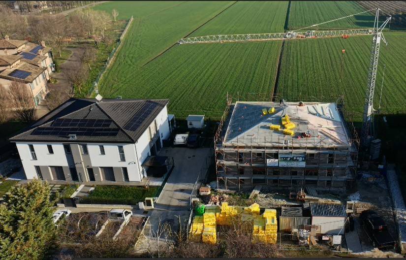 casa indipendente in vendita a Reggio nell'Emilia in zona Sesso