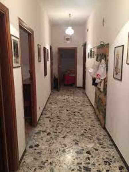 casa indipendente in vendita a Reggio nell'Emilia in zona Mirabello