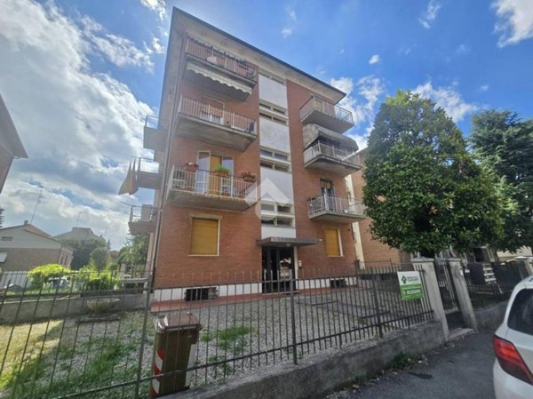 appartamento in vendita a Reggio nell'Emilia in zona Orologio