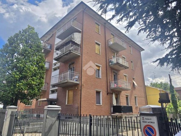 appartamento in vendita a Reggio nell'Emilia in zona Orologio