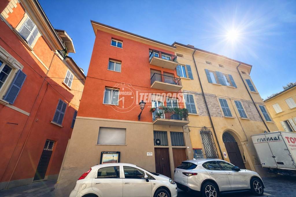 appartamento in vendita a Reggio nell'Emilia in zona Città Storica