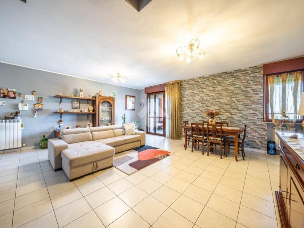 appartamento in vendita a Reggio nell'Emilia in zona San Prospero Strinati