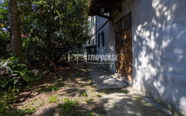casa indipendente in vendita a Reggio nell'Emilia in zona San Bartolomeo