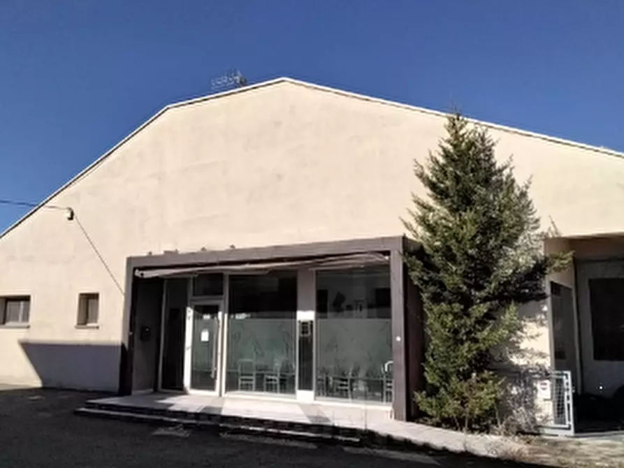 negozio in vendita a Reggio nell'Emilia in zona Tribunale