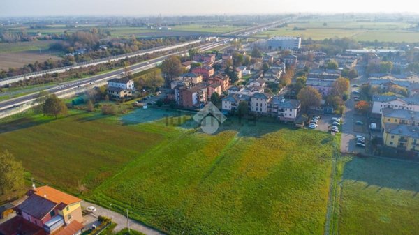 casa indipendente in vendita a Reggio nell'Emilia in zona Roncocesi