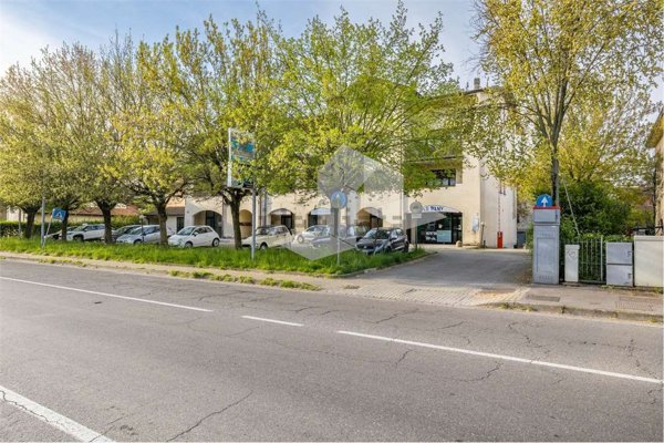 negozio in vendita a Reggio nell'Emilia