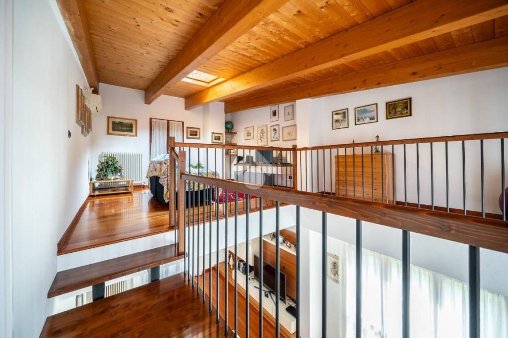 casa indipendente in vendita a Reggio nell'Emilia in zona Coviolo