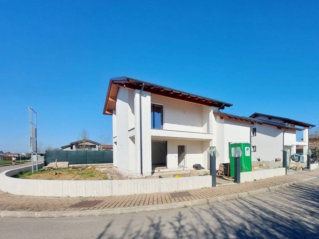 casa indipendente in vendita a Reggio nell'Emilia