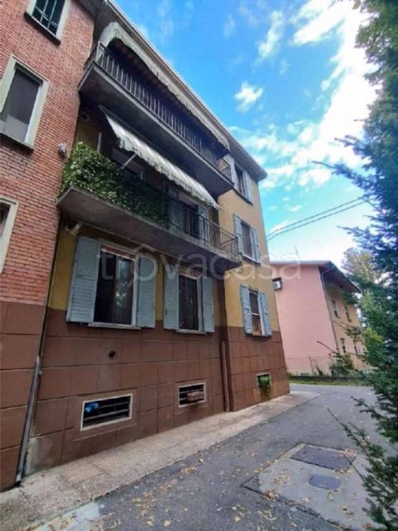 appartamento in vendita a Reggio nell'Emilia in zona Tribunale