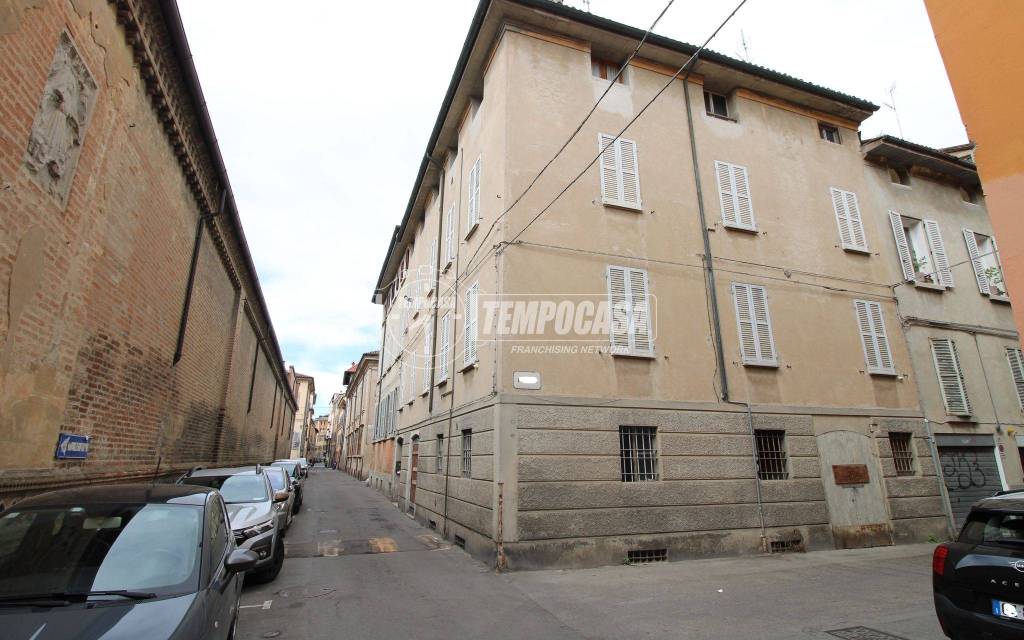 appartamento in vendita a Reggio nell'Emilia in zona Città Storica