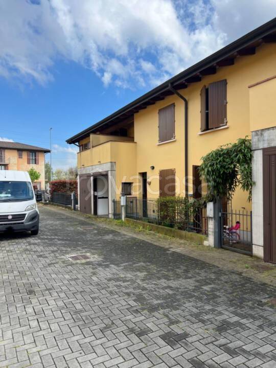 casa indipendente in vendita a Reggio nell'Emilia in zona Mancasale