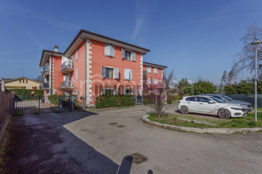 appartamento in vendita a Reggio nell'Emilia in zona Roncocesi