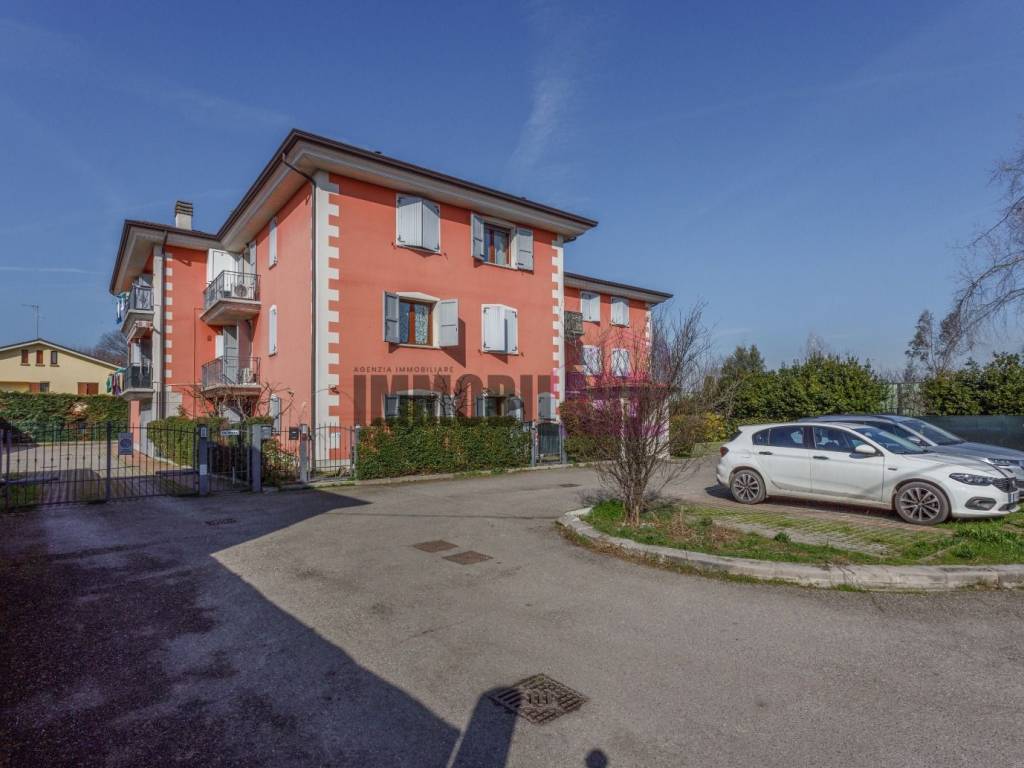 appartamento in vendita a Reggio nell'Emilia in zona Roncocesi