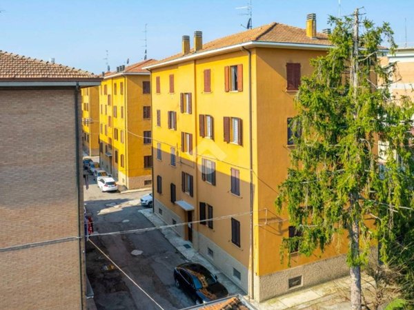 appartamento in vendita a Reggio nell'Emilia in zona Tondo