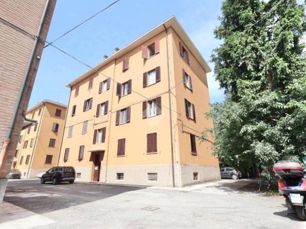 appartamento in vendita a Reggio nell'Emilia in zona Tondo