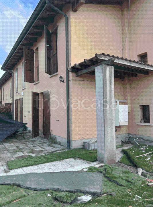 casa indipendente in vendita a Reggio nell'Emilia in zona Mancasale