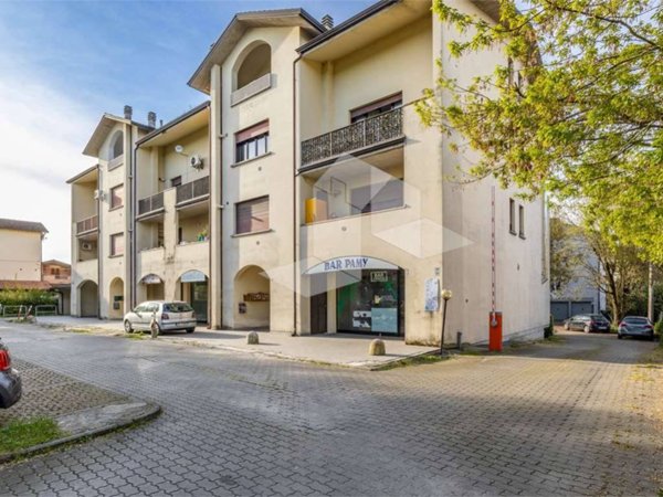 negozio in vendita a Reggio nell'Emilia in zona Pieve Modolena