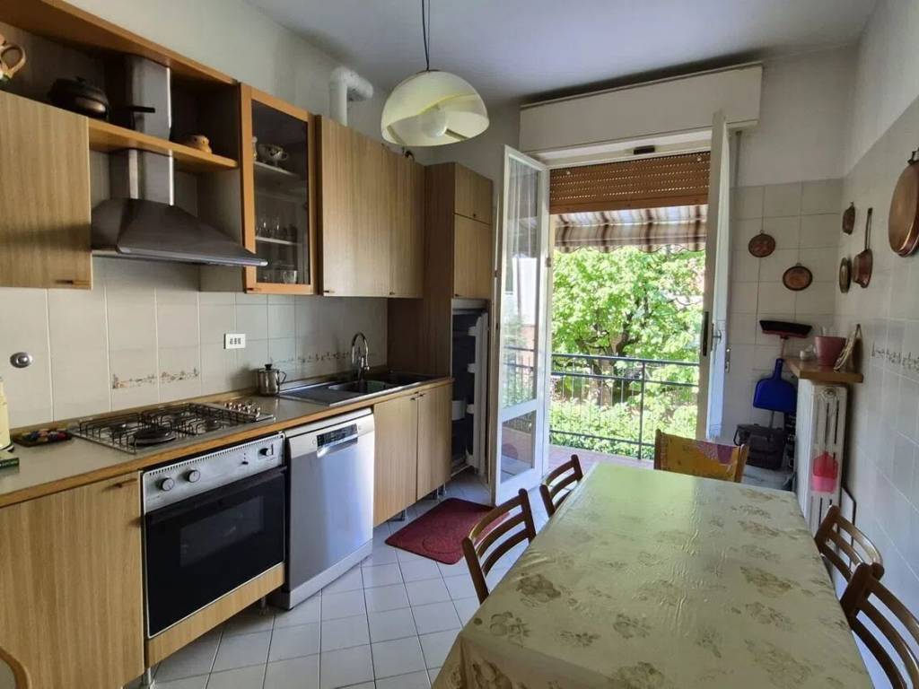 appartamento in vendita a Reggio nell'Emilia in zona Orologio