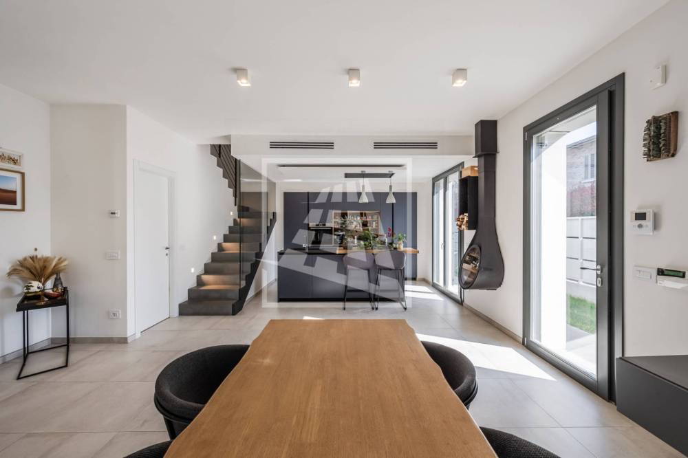 casa indipendente in vendita a Reggio nell'Emilia in zona Buco del Signore
