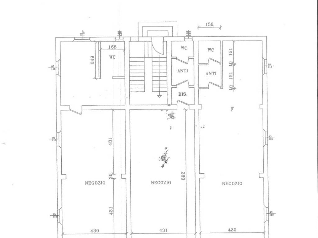 negozio in vendita a Reggio nell'Emilia in zona Regina Pacis