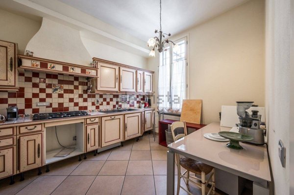 appartamento in vendita a Reggio nell'Emilia in zona Città Storica