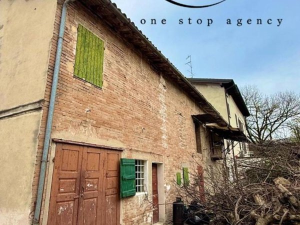 casa indipendente in vendita a Reggio nell'Emilia