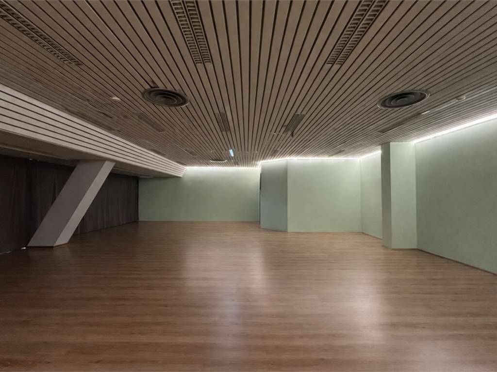 negozio in vendita a Reggio nell'Emilia