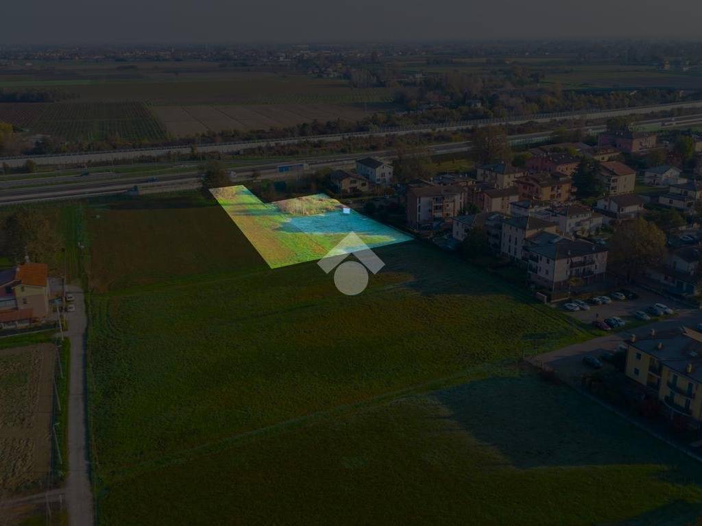 terreno edificabile in vendita a Reggio nell'Emilia in zona Roncocesi