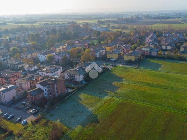 terreno edificabile in vendita a Reggio nell'Emilia in zona Roncocesi