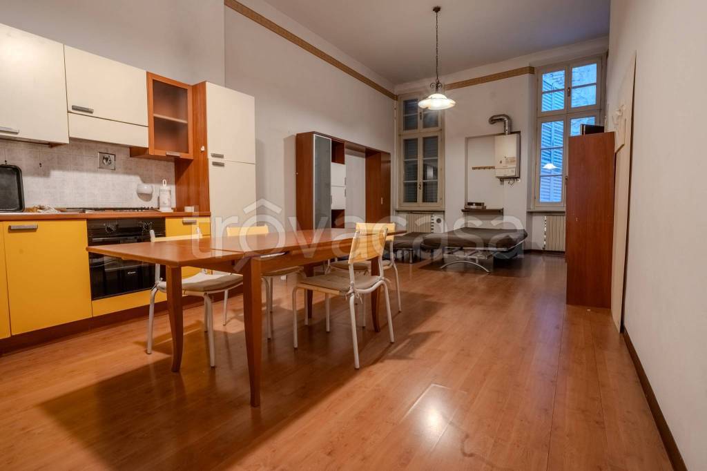 appartamento in vendita a Reggio nell'Emilia in zona Città Storica