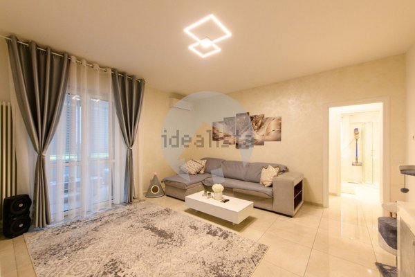 appartamento in vendita a Reggio nell'Emilia in zona Ospizio