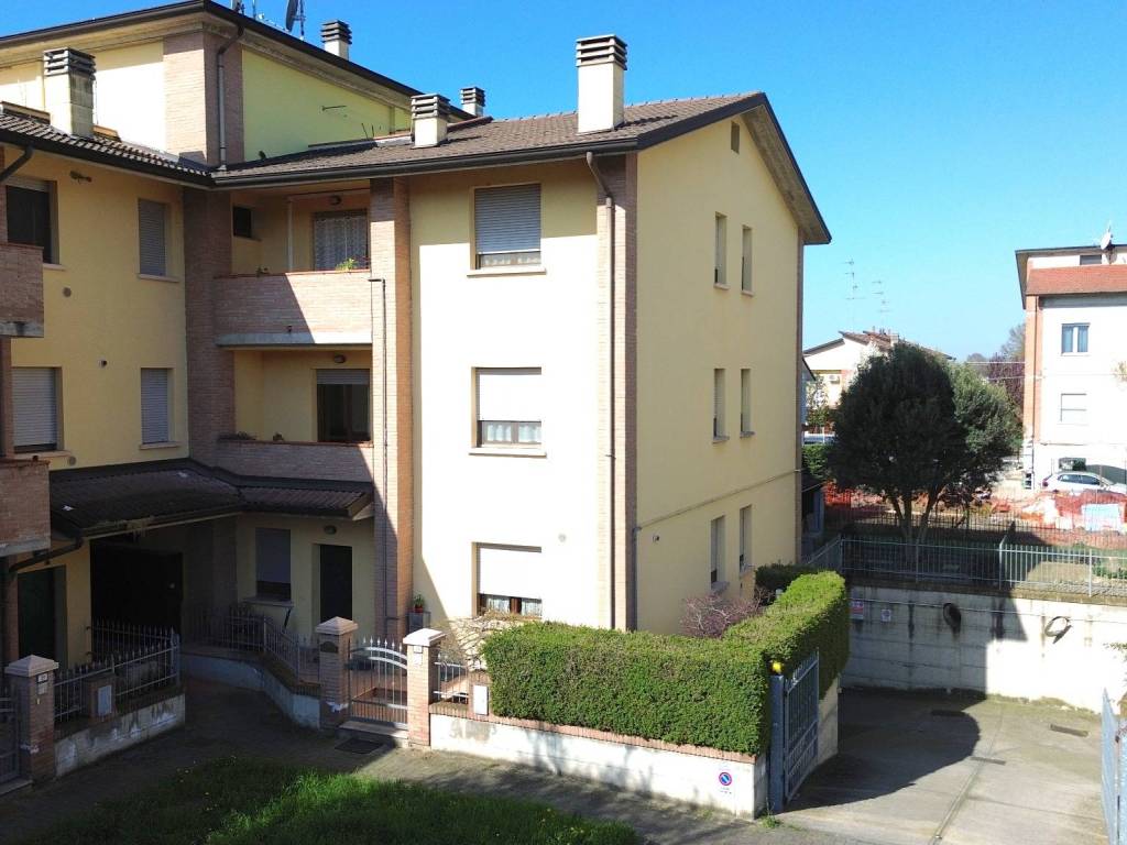 appartamento in vendita a Reggio nell'Emilia in zona Cella
