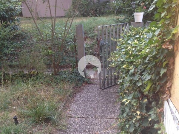 casa indipendente in vendita a Reggio nell'Emilia in zona Rivalta