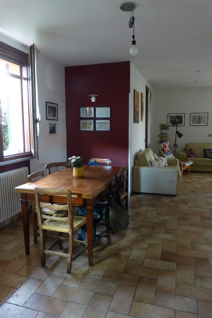 casa indipendente in vendita a Reggio nell'Emilia in zona Rivalta