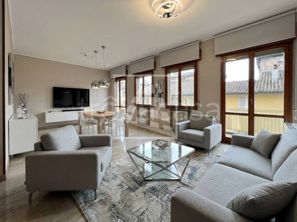 appartamento in vendita a Reggio nell'Emilia in zona Città Storica