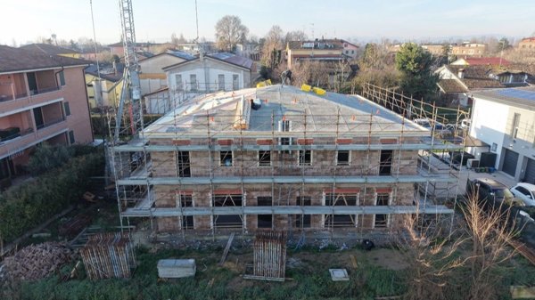 casa indipendente in vendita a Reggio nell'Emilia in zona Sesso