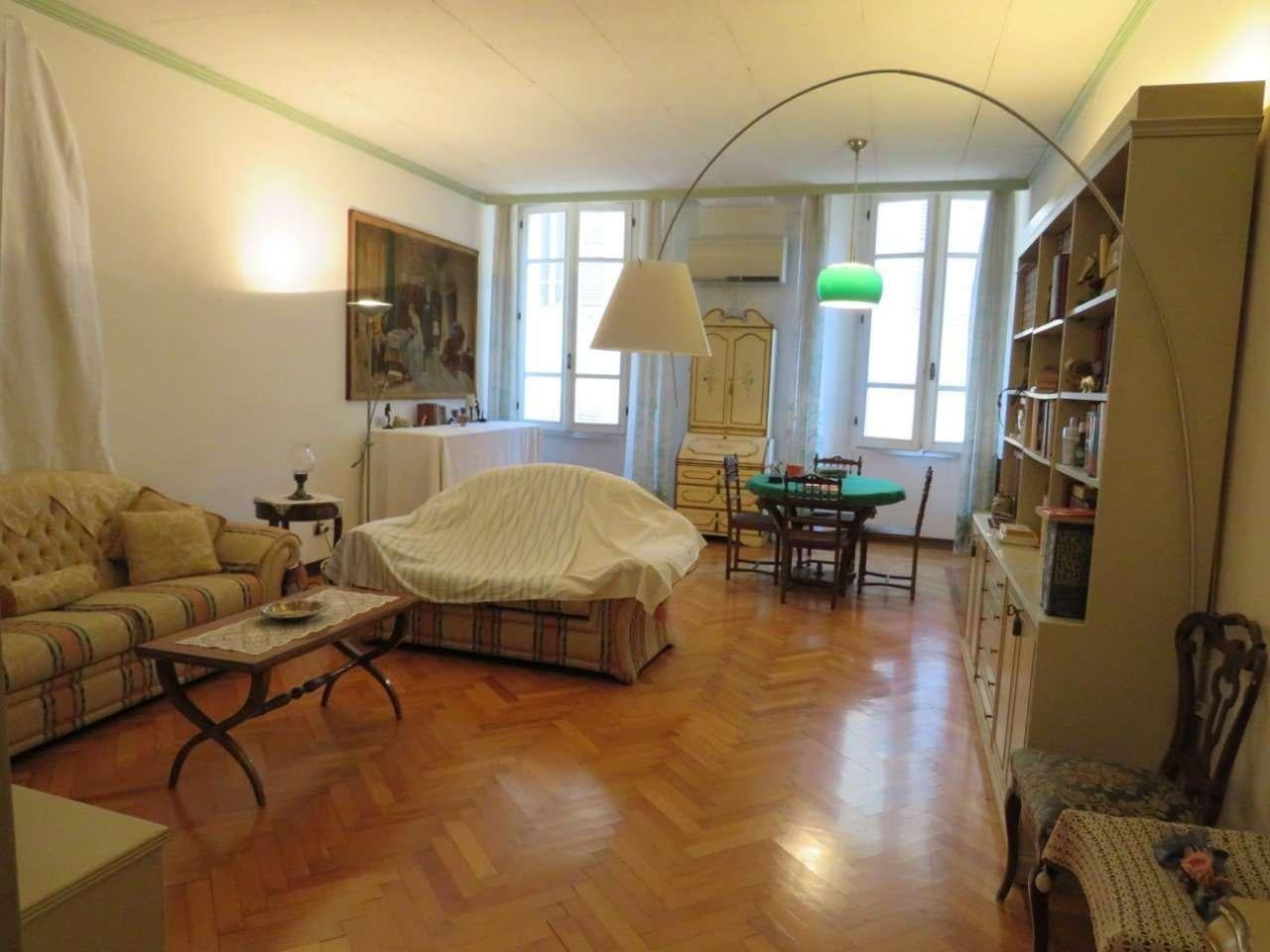 appartamento in vendita a Reggio nell'Emilia in zona Città Storica