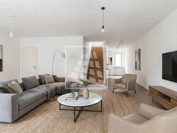 casa indipendente in vendita a Reggio nell'Emilia in zona Città Storica