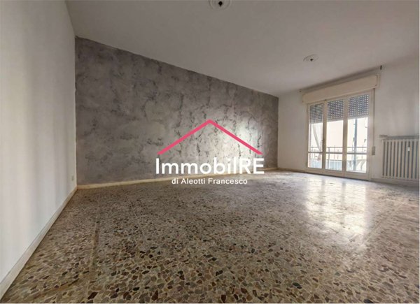 appartamento in vendita a Reggio nell'Emilia in zona Città Storica