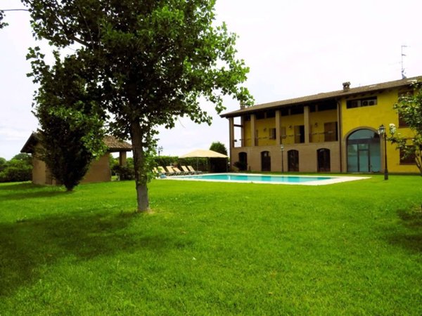 villa in vendita a Reggio nell'Emilia in zona San Bartolomeo