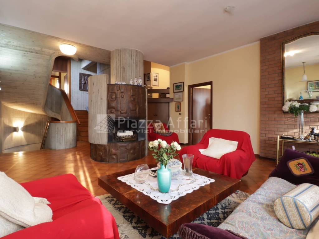 casa indipendente in vendita a Reggio nell'Emilia in zona Baragalla