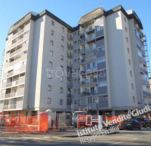 appartamento in vendita a Reggio nell'Emilia in zona Rosta Nuova