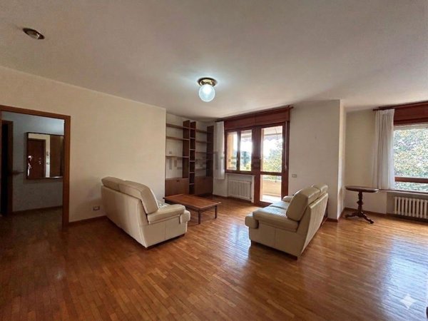 appartamento in vendita a Reggio nell'Emilia in zona Compagnoni / Migliolungo