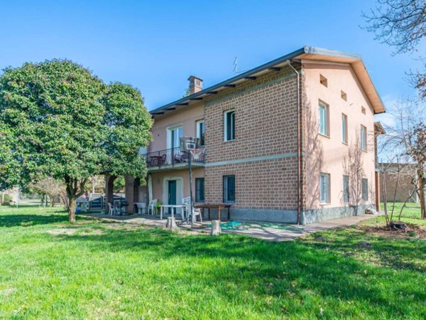 casa indipendente in vendita a Reggio nell'Emilia in zona Rivalta