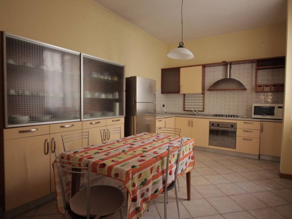 appartamento in vendita a Reggio nell'Emilia in zona Città Storica