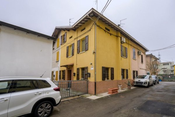 casa indipendente in vendita a Reggio nell'Emilia in zona San Prospero Strinati