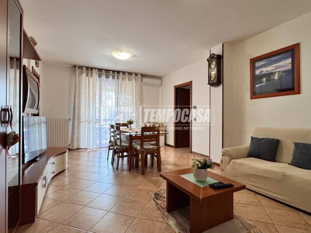 appartamento in vendita a Reggio nell'Emilia in zona Roncadella